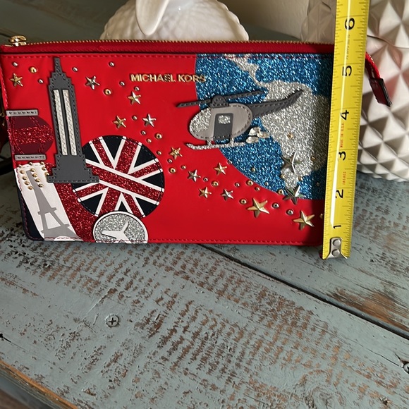 NWOT Michael Kors Nouveau Novelty, wristlet/clutch London Paris - Picture 10 of 11